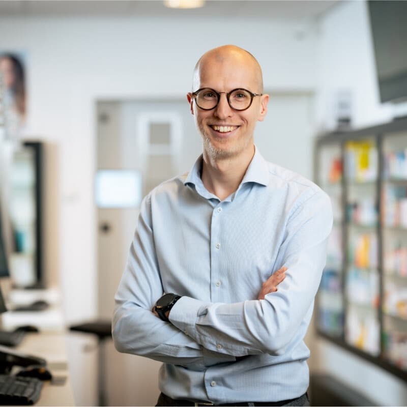 Portret van Michiel Bloem, apotheker bij Apotheek Marne